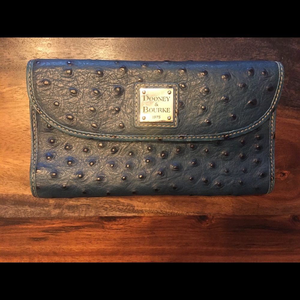 Dooney and Bourke Wallet- used twice